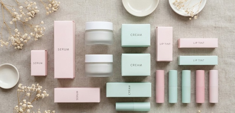 Mẫu in hộp giấy đựng mỹ phẩm giấy Ivory đẹp phong cách tối giản.