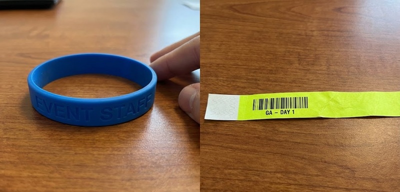 So Sánh Vòng Tay Giấy Tyvek và Vòng Tay Cao Su: Loại Nào Tốt Nhất Cho Sự Kiện?