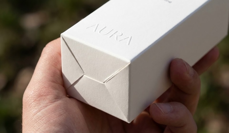 Hộp giấy Ivory 350gsm đựng mỹ phẩm cứng cáp.