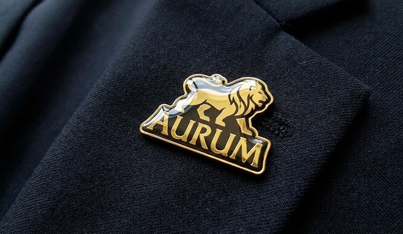 Huy hiệu cài áo vest kim loại phủ keo epoxy sang trọng.