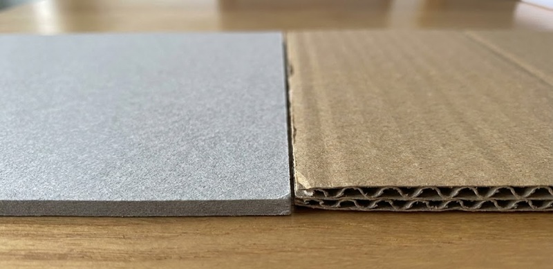 So sánh cấu tạo tấm carton lạnh đặc ruột và carton sóng thông thường.