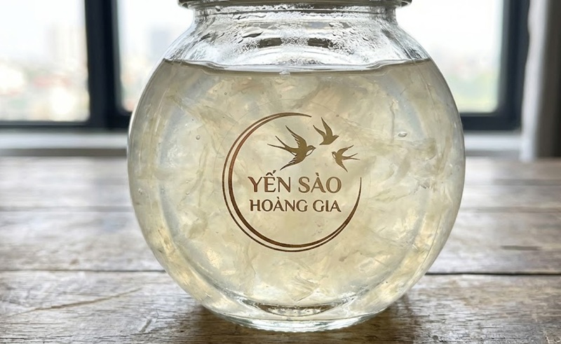 Mẫu tem dán hũ yến chưng bằng decal trong suốt sang trọng.