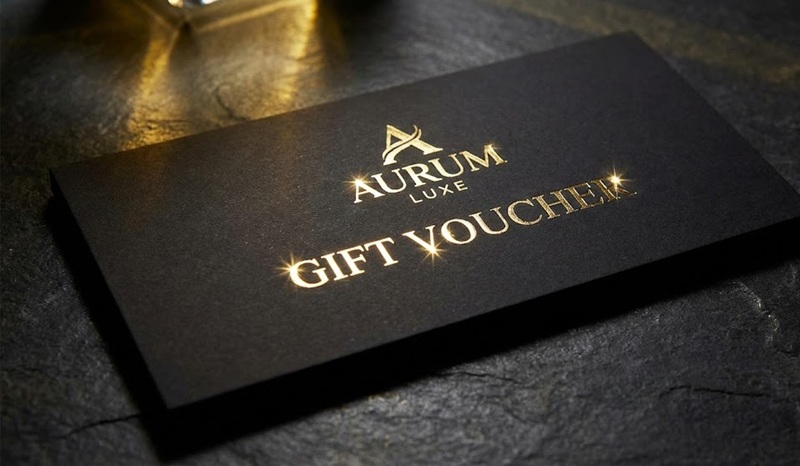 Mẫu voucher ép kim sang trọng cho shop thời trang cao cấp.