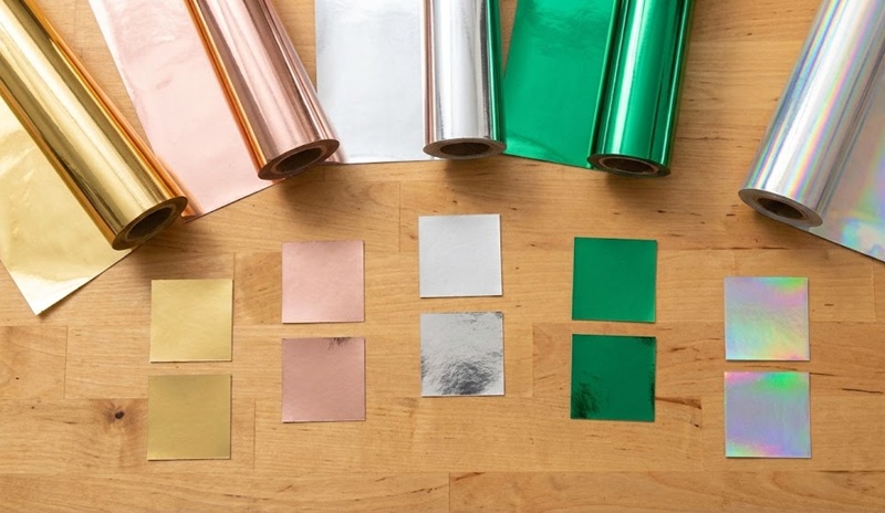 Bảng màu nhũ ép kim đa dạng tại xưởng In Sài Gòn Giá Rẻ.