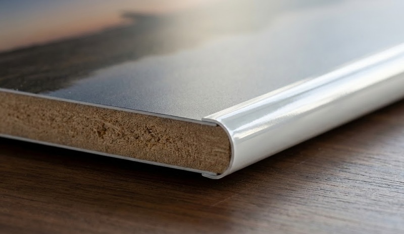 Cấu tạo ảnh ép gỗ laminate dày dặn bo viền nhựa.