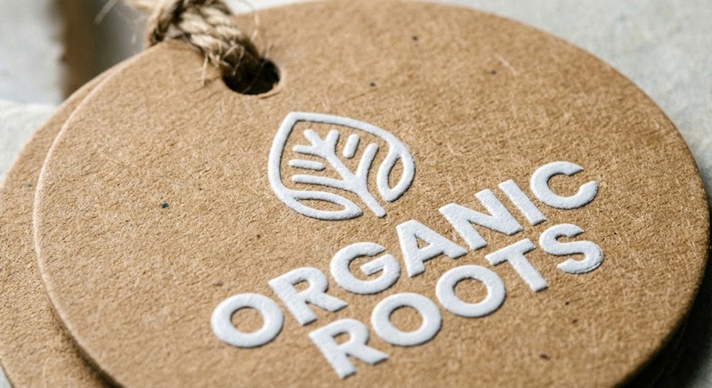 Tag quần áo giấy kraft in mực trắng cao cấp.