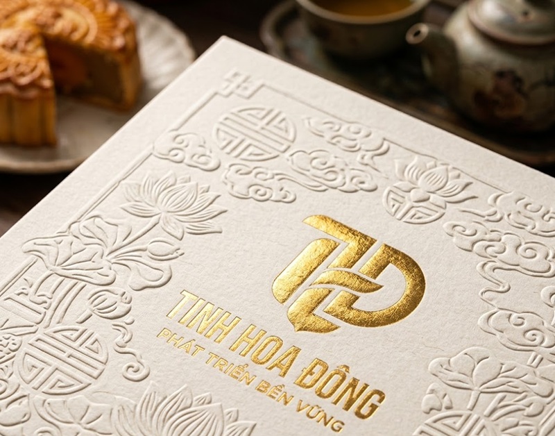 Kỹ thuật ép kim dập nổi hoa văn trên vỏ hộp bánh trung thu cứng